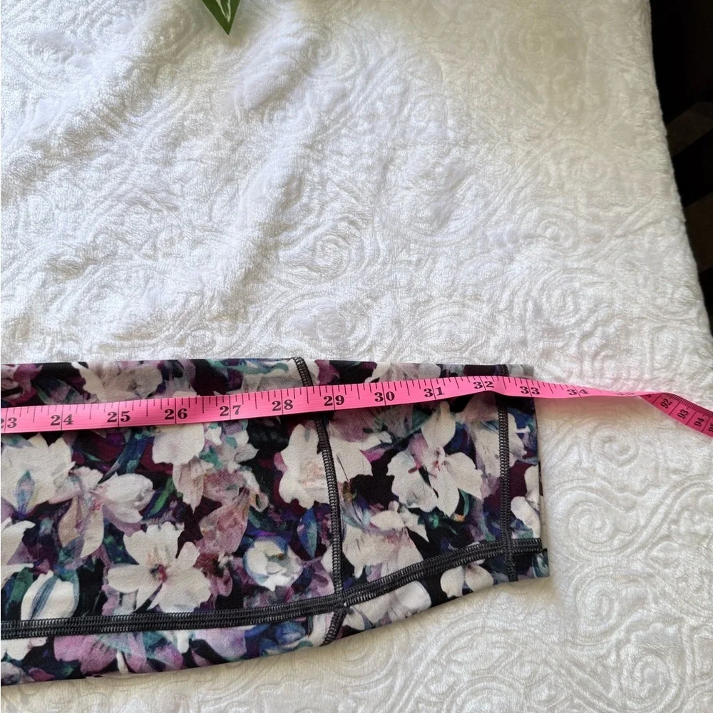 Lululemon Floral High Rise Cropped Leggings Size 6